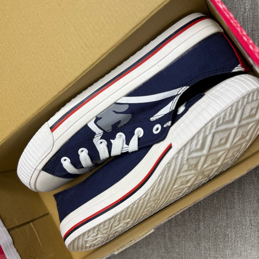 FOCO New England Patriots Sneakers Men’s Size 7